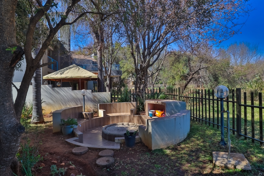 4 Bedroom Property for Sale in WestLake Country Safari Estate North West